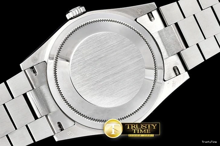 0915 RDD0215C – DayDate 36mm Affordable 686